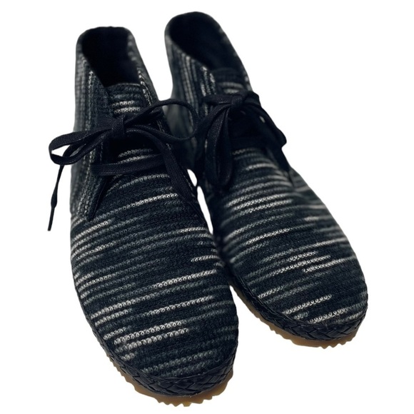 Aetrex Addison Women’s Woven Knit Comfort Ankle Chukkas - Picture 4 of 9